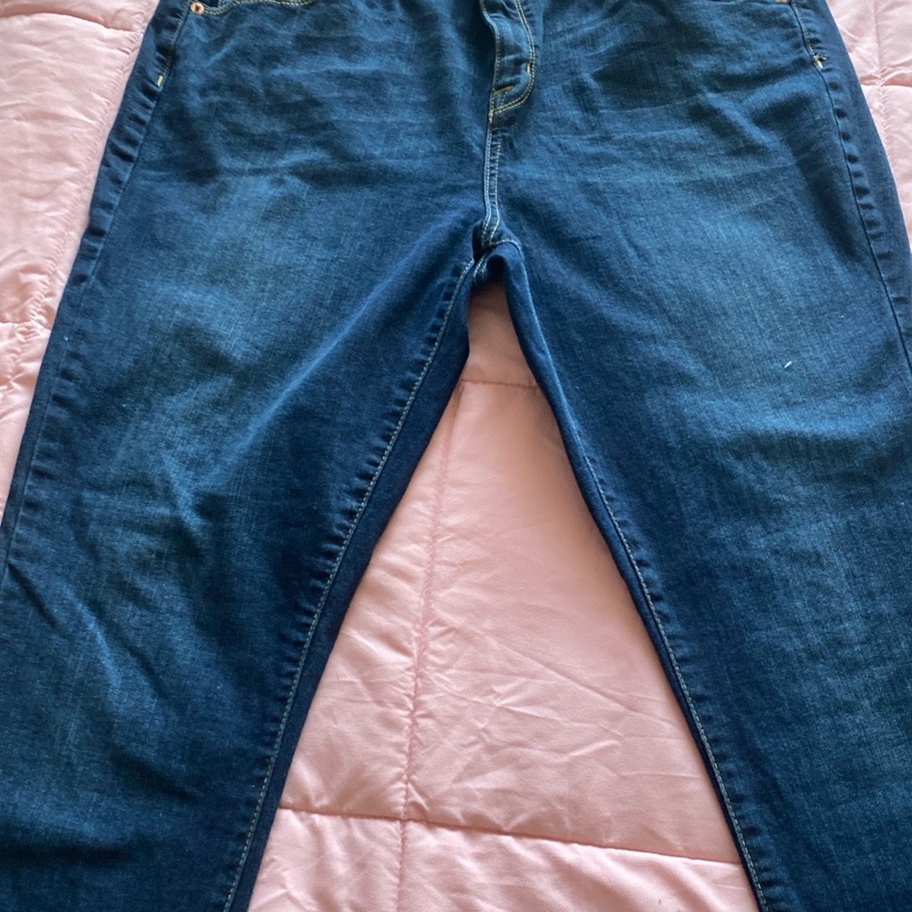 Blue Skinny Jeans with Classic Denim Texture